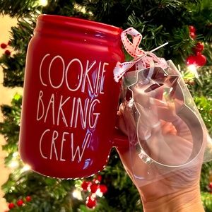 Rae Dunn Cookie Baking Crew Gift Large Mug Red Snowman Cookie Cutter & gift tag